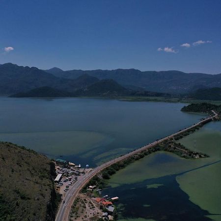 Lake House Buric Vranjina Bagian luar foto