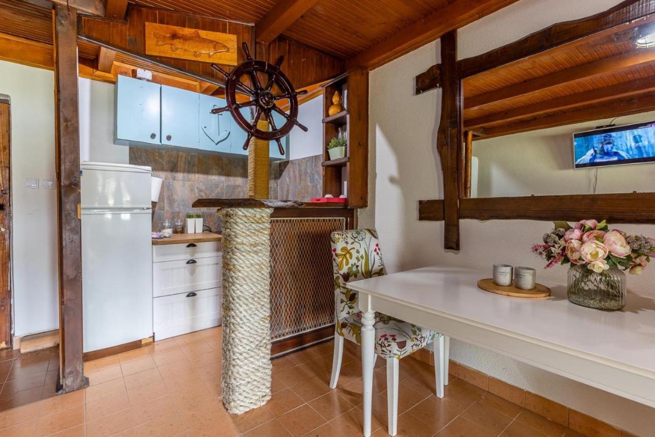 Lake House Buric Vranjina Bagian luar foto