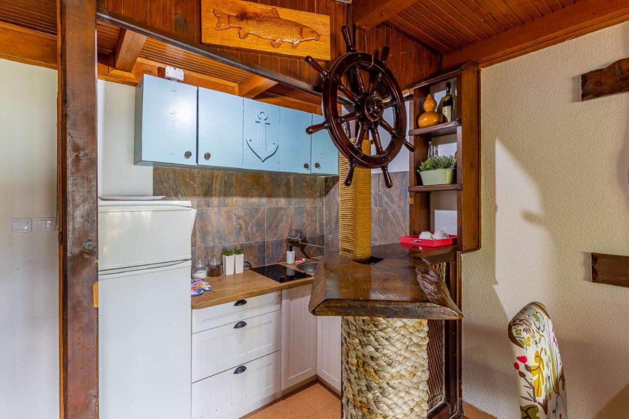 Lake House Buric Vranjina Bagian luar foto