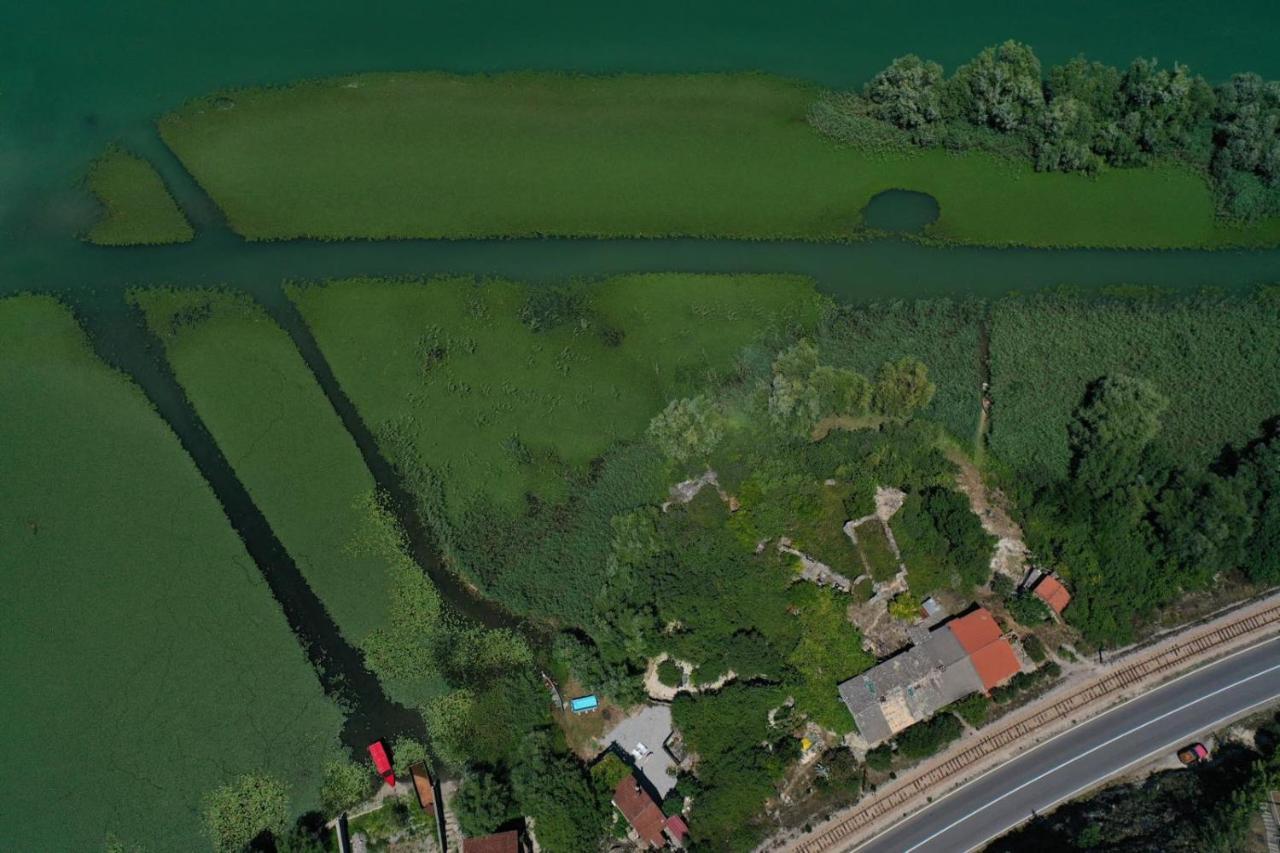 Lake House Buric Vranjina Bagian luar foto