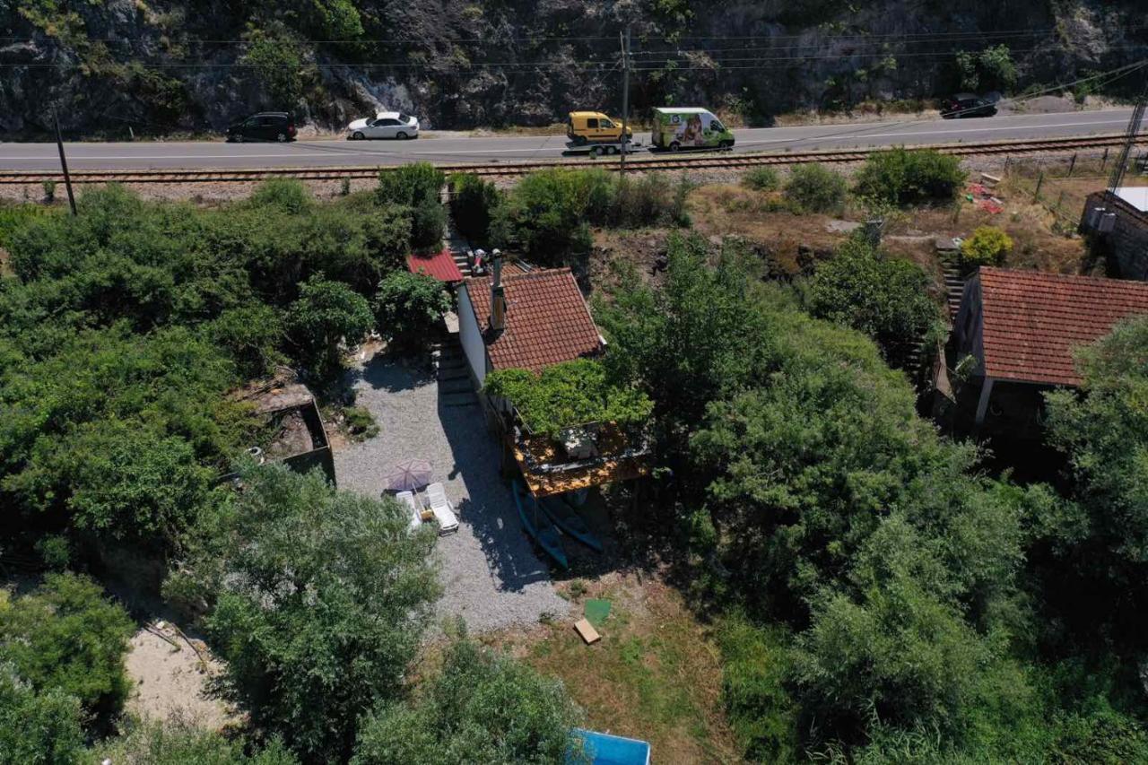 Lake House Buric Vranjina Bagian luar foto
