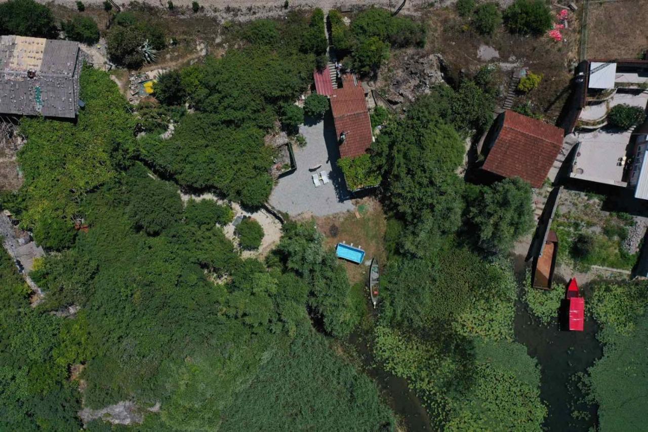 Lake House Buric Vranjina Bagian luar foto